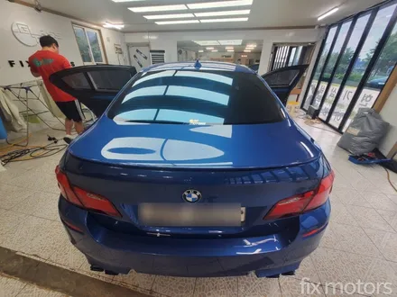 원주 BMW M5 썬팅- 글라스틴트 레이니블루 멋지게 전체썬팅