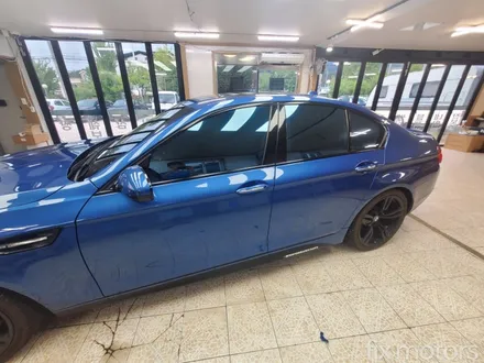 원주 BMW M5 썬팅- 글라스틴트 레이니블루 멋지게 전체썬팅