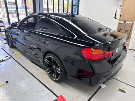 진해랩핑 bmw 420d 사고 수리 전체랩핑 블랙으로  변신 / 창원