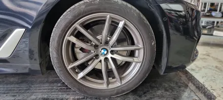 원주휠수리 bmw520d 휠수리 휠도색 작업입니다 / 원주시 흥업면