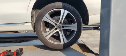 벤츠e300 원주휠수리 휠복원 블랙폴리쉬휠 / 원주시 흥업면