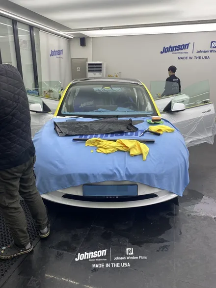 테슬라 모델3 화이트. 존슨썬팅에서 함께하는 모델3 신차팩?! / 영등포구 당산동