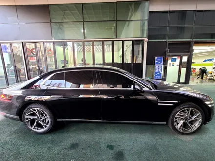 제네시스 G90 신형(RS4), 기존 리어모니터 제거 후, 장착하기 / 영등포구 당산동
