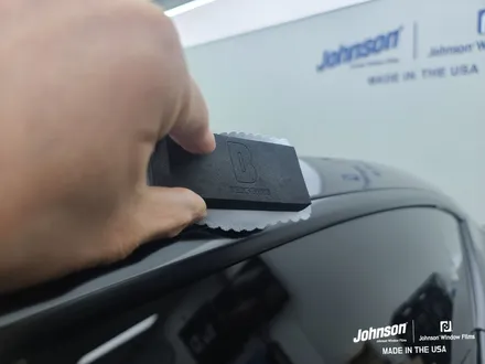 테슬라 모델Y RWD썬팅, 신차패키지가 존슨썬팅과 잘 맞는 이유?! / 영등포구 당산동