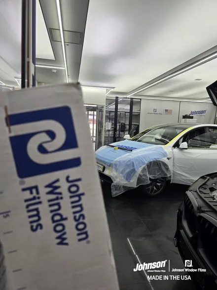 테슬라 모델YL(와이롱) 화이트, 존슨썬팅에서 여름특가 진행 / 영등포구 당산동