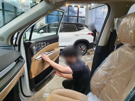 카스페이스 김해점, 완벽한 신차검수로 작은 티끌까지 발견! / 김해시 어방동