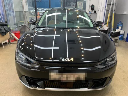 카스페이스 김해점에서의 신차패키지! ev6가 V90과 함께! / 김해시 어방동