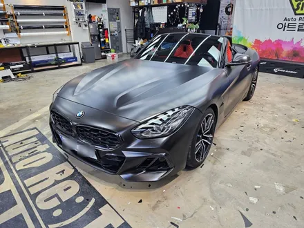 BMW G29 Z4 사틴 블랙 자동차 전체 랩핑 비용은? / 용인시 기흥구 농서동
