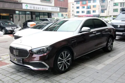 벤츠E클레스 W213 듀오톤 투톤 랩핑으로 꾸며봤습니다. / 용인시 기흥구 농서동