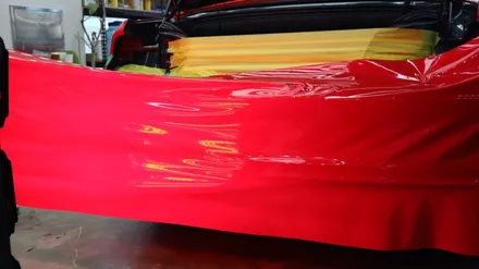 머스탱 5.0 GT 컨버터블 에이버리 슈프림 카마인 레드 전체 랩핑으로 확실한 튜닝 효과를 얻을 수 있습니다. / 용인시 기흥구 농서동