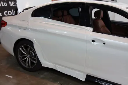 자동차 전체 랩핑 비용? : ) BMW G30 5시리즈 에이버리 화이트 펄 유광 랩핑시공 / 용인시 기흥구 농서동