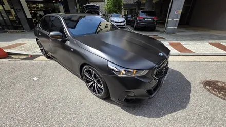 차량 랩핑 가격은 얼마인가요? BMW 5시리즈 사틴 블랙 / 용인시 기흥구 농서동