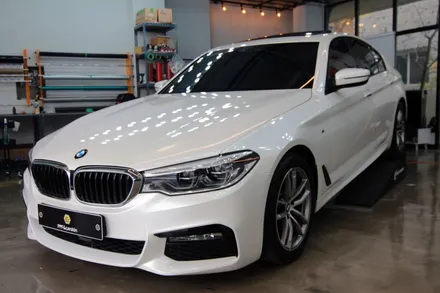 자동차 전체 랩핑 비용? : ) BMW G30 5시리즈 에이버리 화이트 펄 유광 랩핑시공 / 용인시 기흥구 농서동