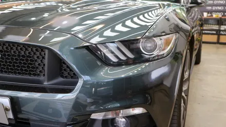 머스탱 5.0 GT 컨버터블 에이버리 슈프림 카마인 레드 전체 랩핑으로 확실한 튜닝 효과를 얻을 수 있습니다. / 용인시 기흥구 농서동