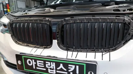 BMW g30 5시리즈 부분 랩핑[윈도우몰딩 크롬 죽이기+앞 범퍼 크롬 몰딩 + 리어 디퓨저] & 블랙 PPF 루프스킨 -용인. 수원, 동탄 랩핑- / 용인시 기흥구 농서동