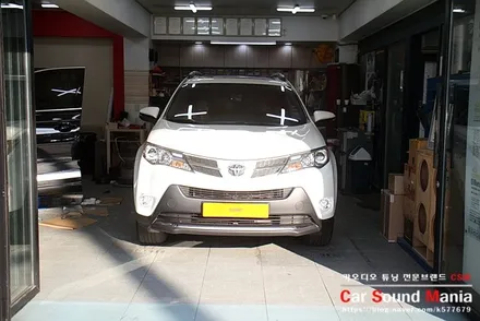 수입차블랙박스 전문 장착점 신월동 카사운드매니아 도요타 RAV4 왕눈이 블랙박스 장착 차량 블랙박스 전문 CSM카오디오 / 서울 양천구 강서구