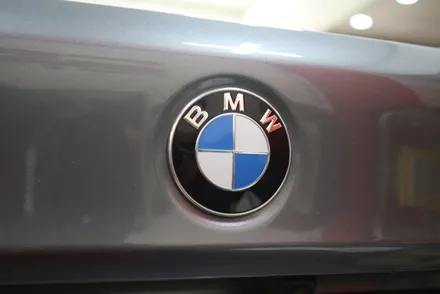 정숙함을 위한 방음 차량방음 전문 카사운드매니아 BMW520D 천장 방음 시공 / 서울 양천구 강서구