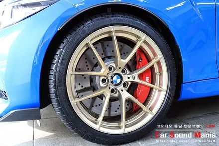 국내 20대 한정판 BMW M2cs 답답한 순정 오디오 옵션의 하만카톤 개선을 위한 솔루션 BMW스피커 튜닝 전문점 신월동 카사운드매니아 / 서울 양천구 강서구