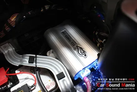 무손상 카오디오 튜닝 Musway 순정 오디오 옵션의 만족감 상승을 위한 BMW M4컨버터블 카오디오 튜닝과 함께 차량용 보약 에코파워캡 썬더볼트 장착기 / 서울 양천구 강서구