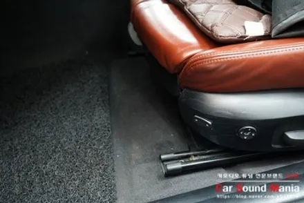포칼 BMW전용 8인치 우퍼 ISUB BMW 장착도 카사운드매니아 / 서울 양천구 강서구