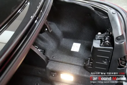 무손상 카오디오 튜닝 Musway 순정 오디오 옵션의 만족감 상승을 위한 BMW M4컨버터블 카오디오 튜닝과 함께 차량용 보약 에코파워캡 썬더볼트 장착기 / 서울 양천구 강서구