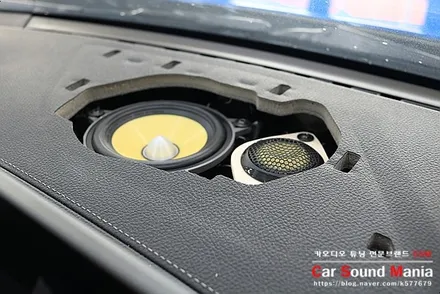 국내 20대 한정판 BMW M2cs 답답한 순정 오디오 옵션의 하만카톤 개선을 위한 솔루션 BMW스피커 튜닝 전문점 신월동 카사운드매니아 / 서울 양천구 강서구