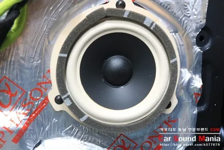 직접 듣고 청음이 가능한 스피커 중 하나 카만어코스틱 / 서울 양천구 강서구