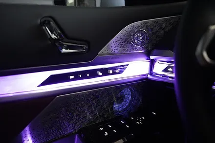 BMW I7 파노라마 선루프 엠비언트 시공도 카사운드매니아 / 서울 양천구 강서구