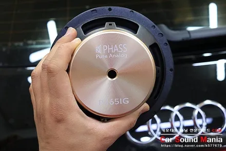 카사운드매니아 작업장에 최초로 입고 된 아우디 이트론 PHASS스피커 전국 최저가 이벤트를 통해 스피커 튜닝을 완료해드리다 / 서울 양천구 강서구