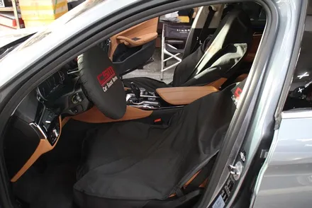 정숙함을 위한 방음 차량방음 전문 카사운드매니아 BMW520D 천장 방음 시공 / 서울 양천구 강서구