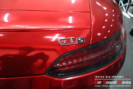 자동차 튜닝 대세 아이템 엠비언트 실내 화려함으로 변신한 벤츠AMG GTS / 서울 양천구 강서구