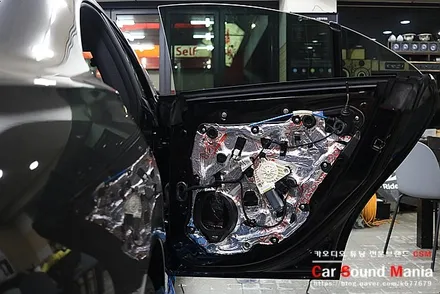 여성 오너님께서 선택해주신 AVI스피커 벤츠CLA스피커 교체를 완료하다 / 서울 양천구 강서구