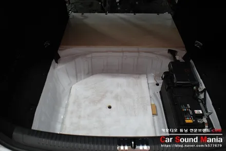 국산 대형 세단의 자존심 제네시스EQ900 렉시콘 순정 오디오 옵션의 먹먹한 재생력 개선을 위한 카오디오 튜닝의 정석 신월동 카사운드매니아 / 서울 양천구 강서구