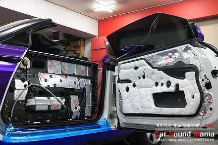 세계적인 명차 롤스로이스 던 순정형 카오디오 튜닝과 카플레이 매립 시공이 가능한 양천구카오디오 CSM / 서울 양천구 강서구