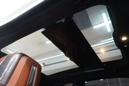 BMW I7 파노라마 선루프 엠비언트 시공도 카사운드매니아 / 서울 양천구 강서구