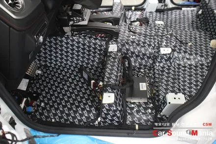 정숙한 실내 변신을 위한 벤츠 지바겐 전체 방음 시공과 송풍구 엠비언트 시공 신월동 카사운드매니아 100% 리얼 후기 / 서울 양천구 강서구