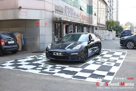 순정 어라운드뷰 화질 개선을 위한 솔루션 카존360어라운드뷰 교체 시공을 완료한 포르쉐 파나메라 CSM카오디오 / 서울 양천구 강서구