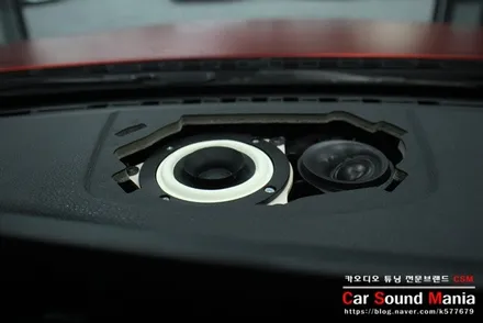 순정 오디오 옵션의 답답함 개선을 위한 최적화 된 BMW카오디오 튜닝기 BMW전용 avi스피커 장착과 매치업7 장착이면 끝!! / 서울 양천구 강서구