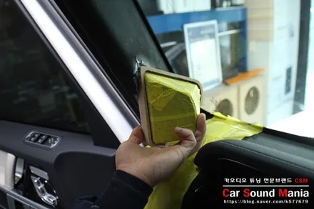 수입차카오디오 튜닝 소닉디자인 스피커 전문 장착점 카사운드매니아 벤츠 신형 지바겐 A필러 성형과 오디슨 엑티브 우퍼 추가 장착을 완료 CSM카오디오 / 서울 양천구 강서구