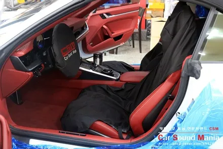 포르쉐911카레라4S카브리올레 보스 오디오 옵션의 먹먹함 개선을 위한 최적화 카오디오 튜닝기 / 서울 양천구 강서구