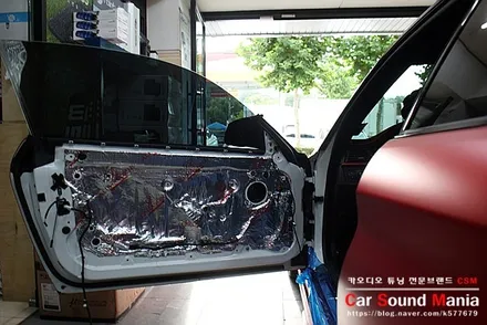 순정 오디오 옵션의 답답함 개선을 위한 최적화 된 BMW카오디오 튜닝기 BMW전용 avi스피커 장착과 매치업7 장착이면 끝!! / 서울 양천구 강서구