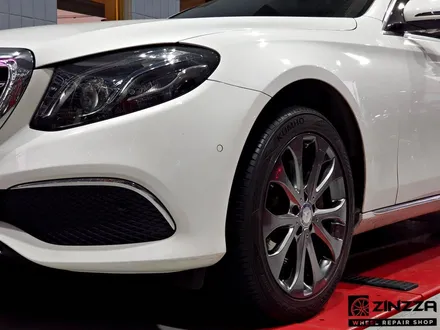 벤츠 E300 익스클루시브 18인치 휠 [고스트크롬 휠도색] / 인천 부평구 부평동