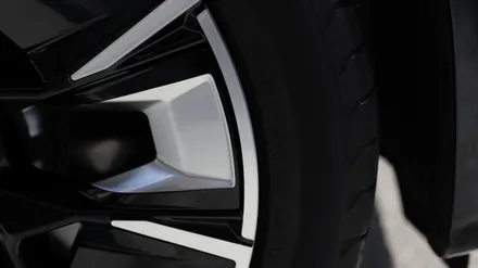 BMW iX3 M스포츠 휠 긁힘. 다이아몬드컷팅 [휠복원] / 인천 부평구 부평동