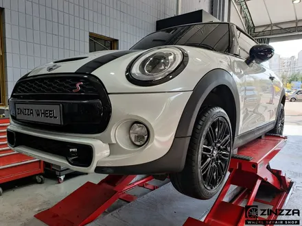 인천휠도색 미니쿠퍼S 블랙팩 유광블랙 휠도색 분체도장 / 인천 부평구 부평동