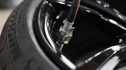 BMW 휠복원 [M4 19인치 휠 색상 변경 유광블랙 ] / 인천 부평구 부평동