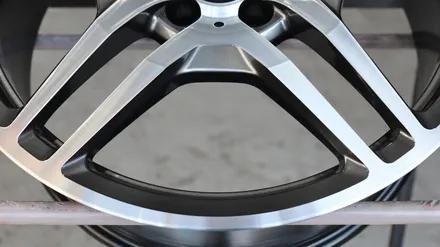 벤츠 휠복원 AMG 19인치 휠 다이아몬드컷팅 복원 / 인천 부평구 부평동