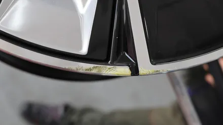 BMW iX3 M스포츠 휠 긁힘. 다이아몬드컷팅 [휠복원] / 인천 부평구 부평동
