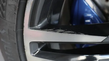 BMW 휠복원 [M4 19인치 휠 색상 변경 유광블랙 ] / 인천 부평구 부평동