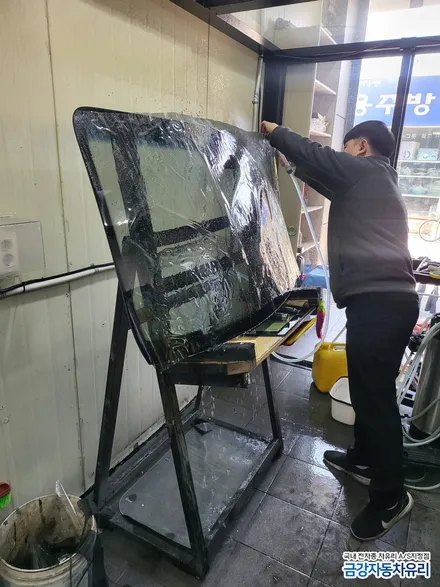 진주 아우디 자동차 A6 전면유리 교환 및 스미스 벨라 썬팅ADAS보정 및 시스템 스캔 / 경남 진주