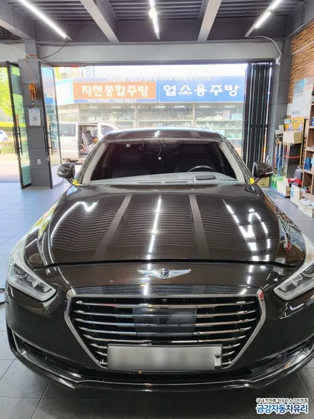 제네시스EQ900 HUD사양의 전면유리 스톤칩으로 인한 앞유리 교체수리는 금강차유리 / 경남 진주